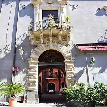 Palazzo Clarenza Di San Domenico