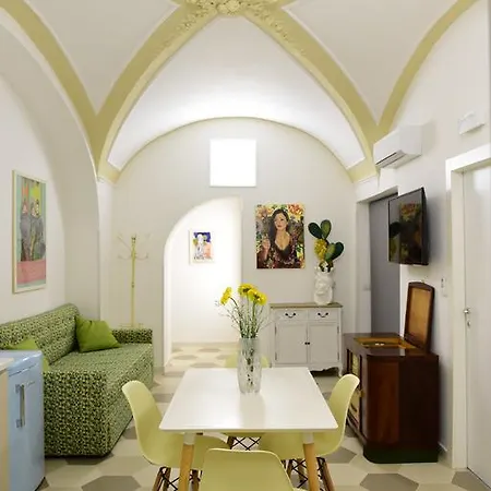 Dom wakacyjny Palazzo Clarenza Di San Domenico